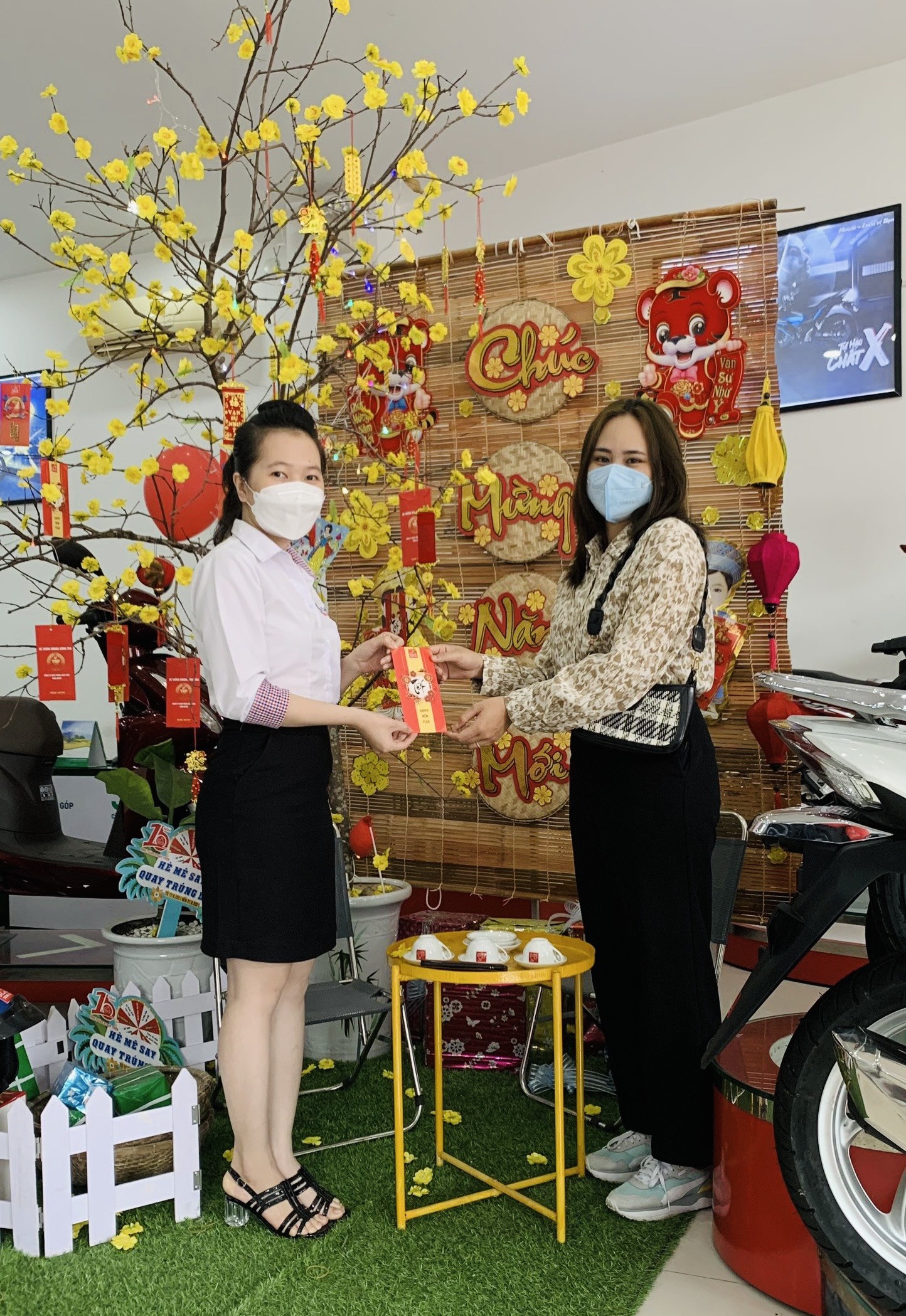 hái lộc đầu năm