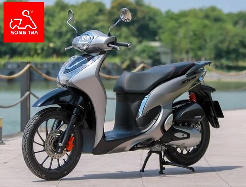 xe tay ga đi trời mưa mới